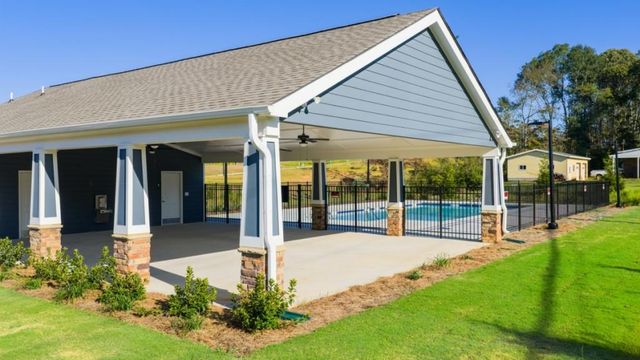 1821 Meadow Green Circle, Gainesville, GA 30501