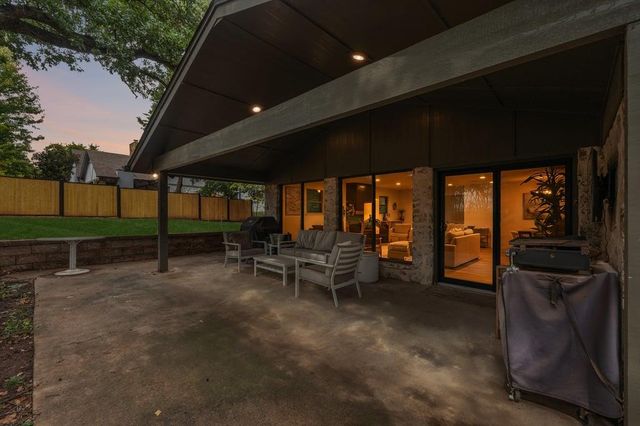 1100 Oak Tree Drive, Edmond, OK 73025