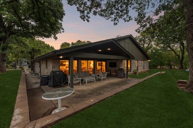 1100 Oak Tree Drive, Edmond, OK 73025