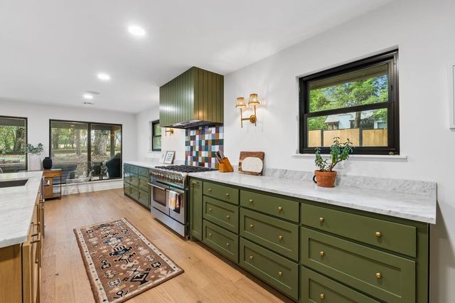 1100 Oak Tree Drive, Edmond, OK 73025