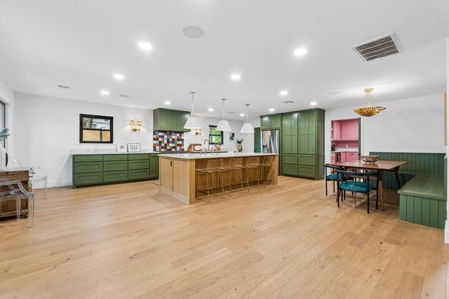 1100 Oak Tree Drive, Edmond, OK 73025