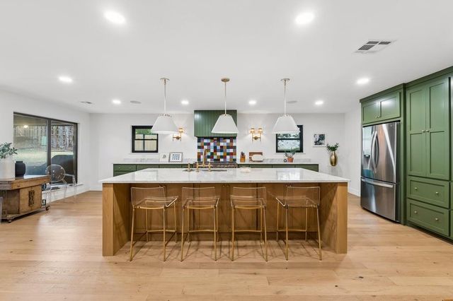 1100 Oak Tree Drive, Edmond, OK 73025