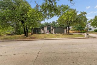 1100 Oak Tree Drive, Edmond, OK 73025