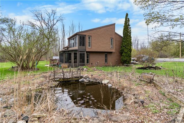 6153 North Kirkville Road, Manlius, NY 13082
