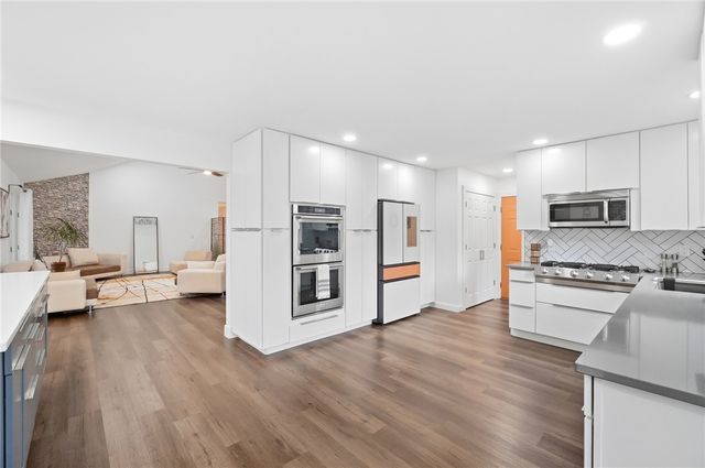1665 Haley Drive, Washington Twp, OH 45458