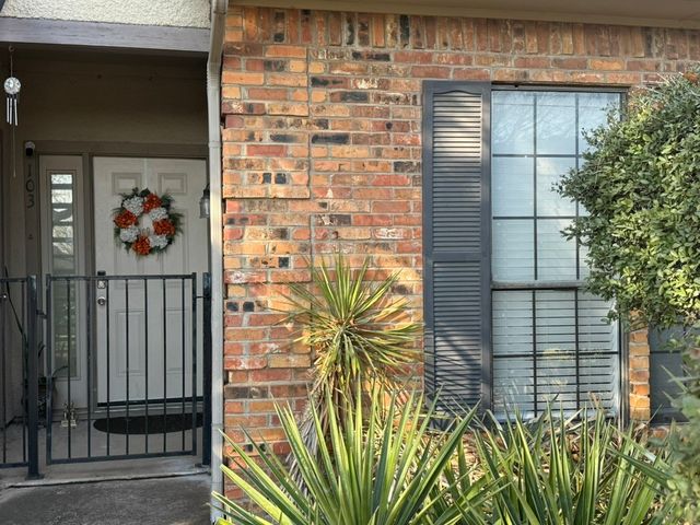 2835 Keller Springs Road 103, Carrollton, TX 75006