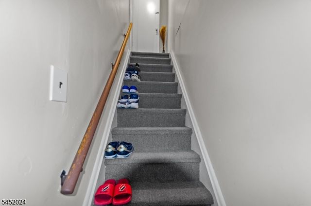 48 Cedarhurst Ave, Woodland Park, NJ 07424