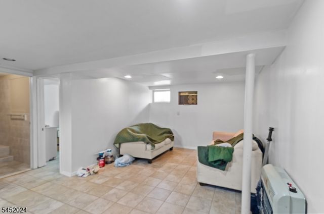 48 Cedarhurst Ave, Woodland Park, NJ 07424