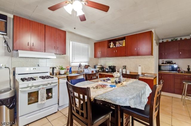 48 Cedarhurst Ave, Woodland Park, NJ 07424