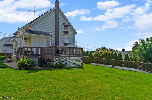 48 Cedarhurst Ave, Woodland Park, NJ 07424