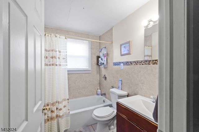 48 Cedarhurst Ave, Woodland Park, NJ 07424