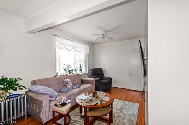 48 Cedarhurst Ave, Woodland Park, NJ 07424