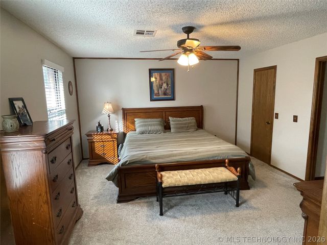 1511 Luker Lane, Sapulpa, OK 74066