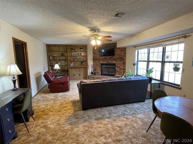 1511 Luker Lane, Sapulpa, OK 74066