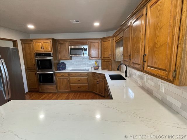 1511 Luker Lane, Sapulpa, OK 74066