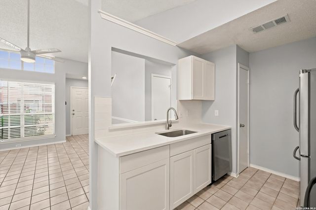 9140 Timber Path Unit 3705, San Antonio, TX 78250