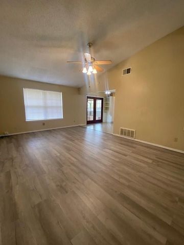 644 Howard Court, Edmond, OK 73003