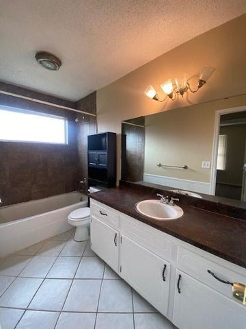 644 Howard Court, Edmond, OK 73003