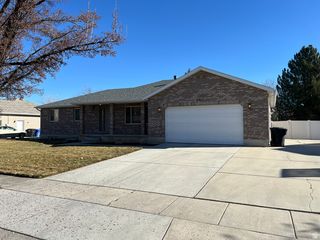 8317 S SPRATLING DR, West Jordan, UT 84081