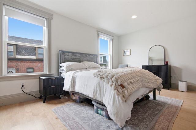 255 Gold St 2, Boston, MA 02127