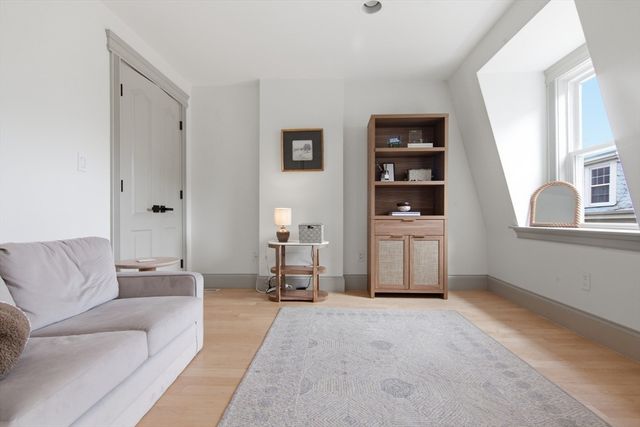 255 Gold St 2, Boston, MA 02127