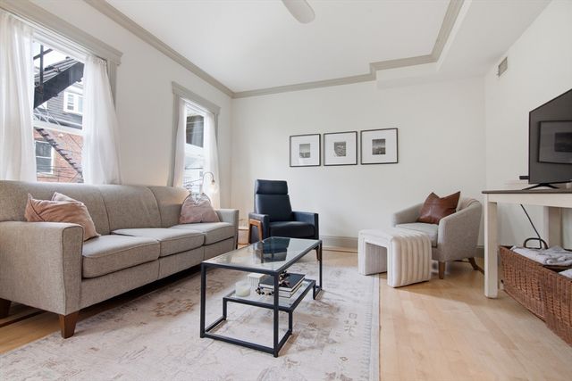 255 Gold St 2, Boston, MA 02127