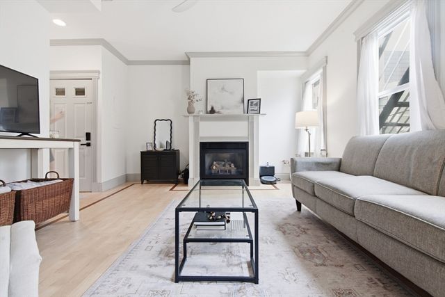 255 Gold St 2, Boston, MA 02127