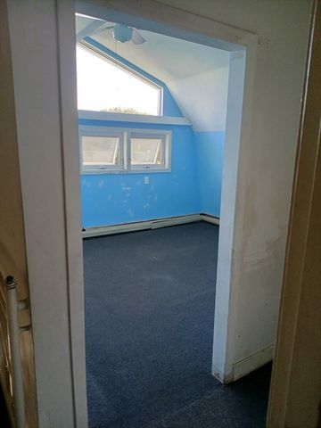 44 Valley Rd, Lynn, MA 01902