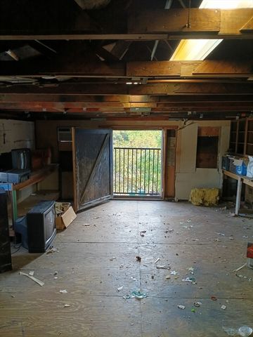 44 Valley Rd, Lynn, MA 01902