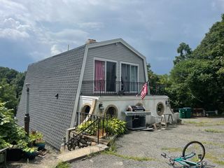 44 Valley Rd, Lynn, MA 01902