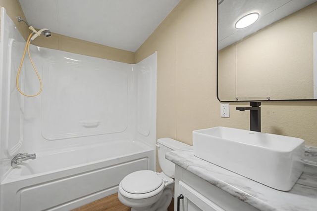 404 Kaci Jo Drive, Mabank, TX 75147