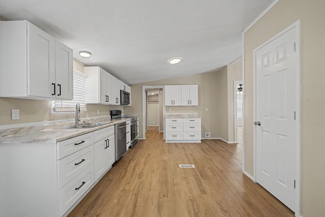 404 Kaci Jo Drive, Mabank, TX 75147