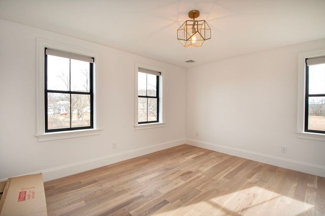 37 Richards Rd A, Hull, MA 02045