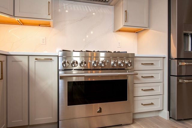 37 Richards Rd A, Hull, MA 02045