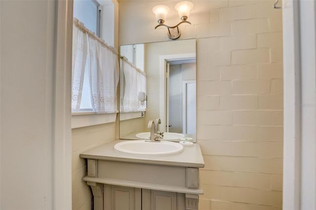 2101 HILL STREET, New Smyrna Beach, FL 32169