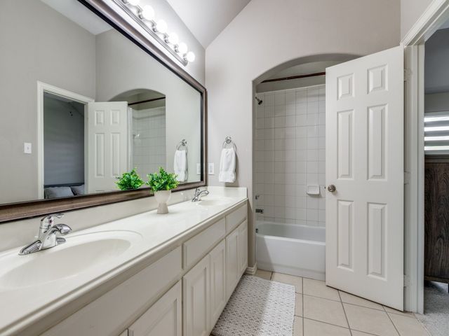 5198 Navajo Drive, Frisco, TX 75034