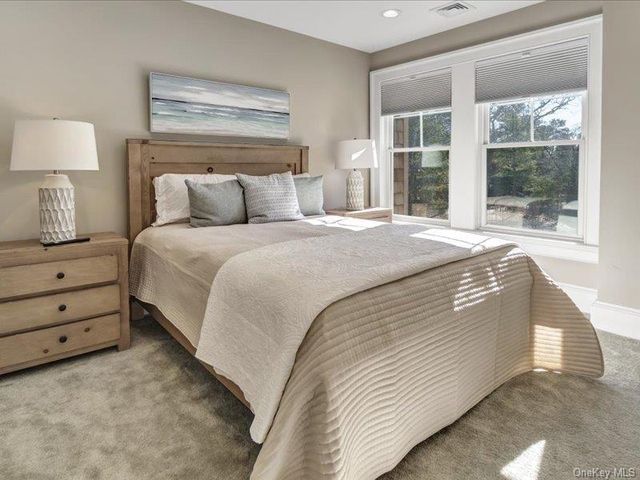 17 Adam Lane, Westhampton Beach, NY 11978