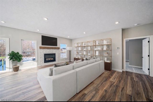 9147 Dove Lane, Mentor, OH 44060