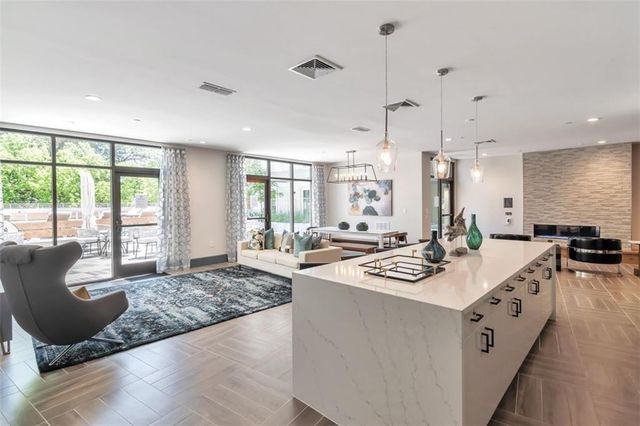 775 Juniper NE Street 422, Atlanta, GA 30308