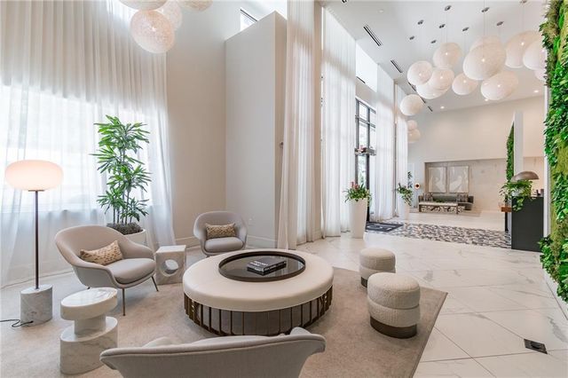 775 Juniper NE Street 422, Atlanta, GA 30308
