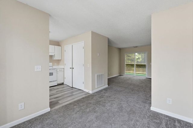 300 Myrtle Greens Dr Apt F, Conway, SC 29526