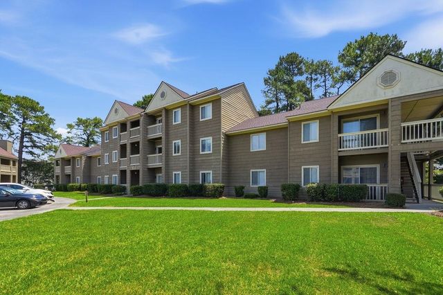 300 Myrtle Greens Dr Apt F, Conway, SC 29526