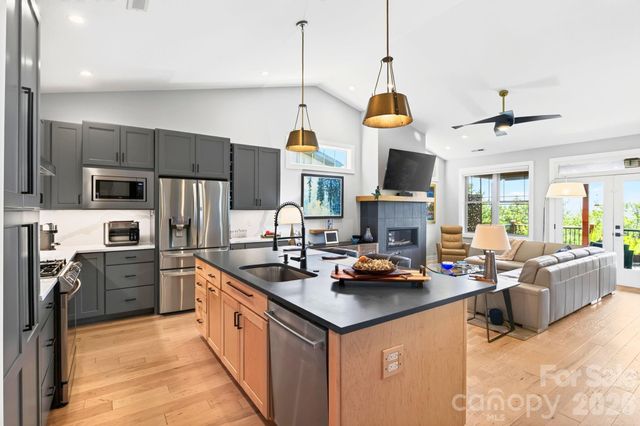 16 Britton Knoll Pass, Arden, NC 28704