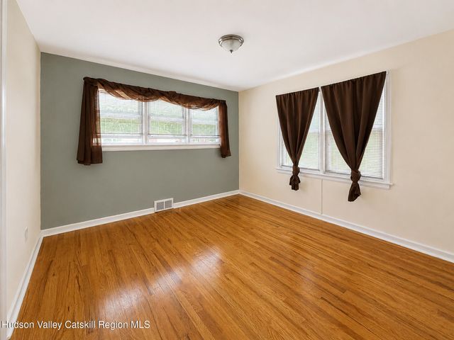 2540 Putnam Street, Schenectady, NY 12304