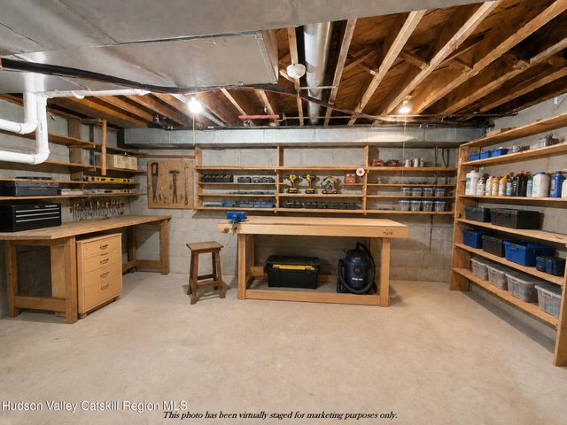 2540 Putnam Street, Schenectady, NY 12304