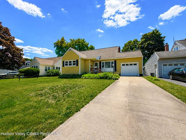 2540 Putnam Street, Schenectady, NY 12304