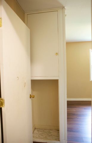 213 S Poplar St, Douglass, KS 67039