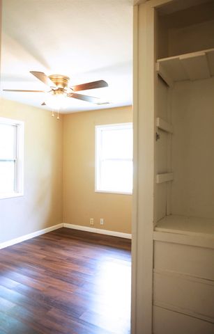 213 S Poplar St, Douglass, KS 67039