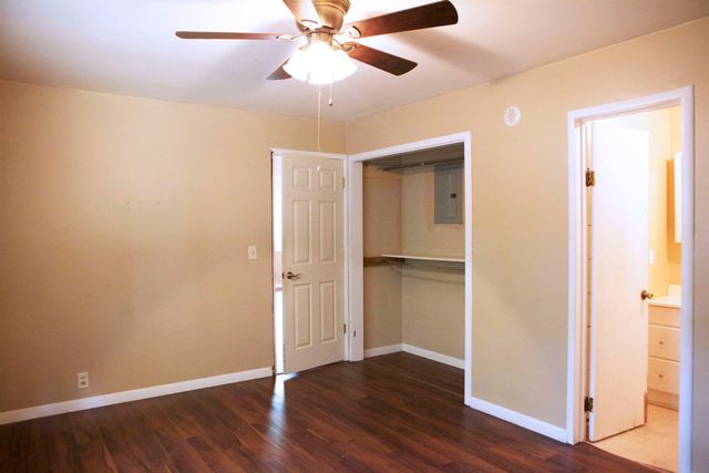 213 S Poplar St, Douglass, KS 67039