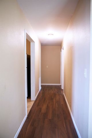 213 S Poplar St, Douglass, KS 67039